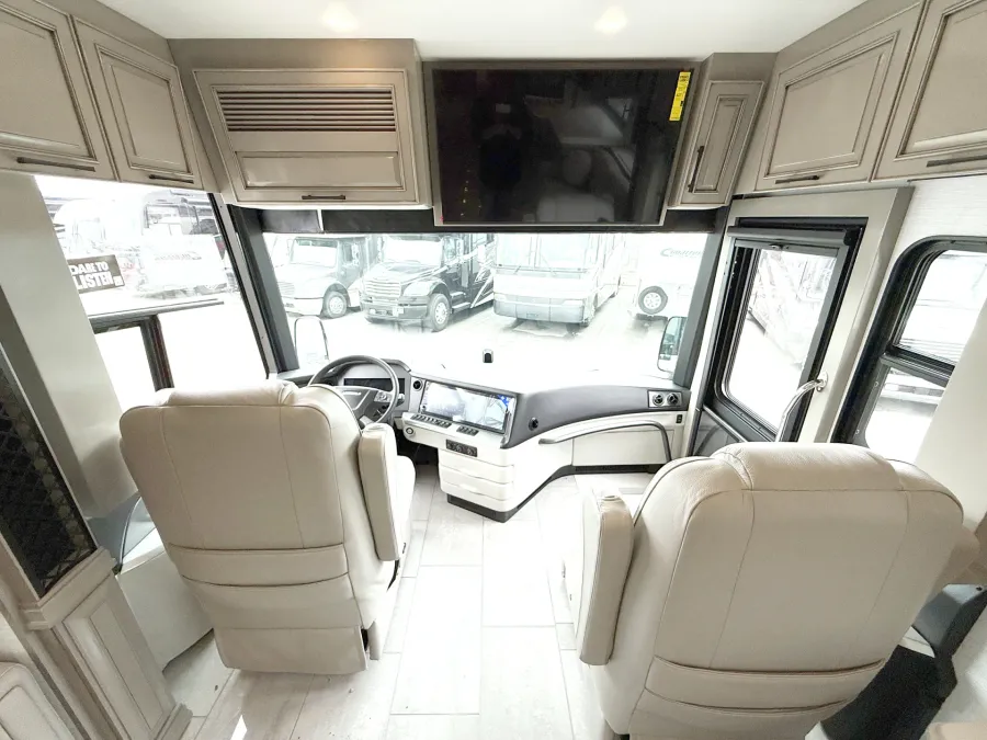 2026 Newmar London Aire 4551 | Photo 6 of 33