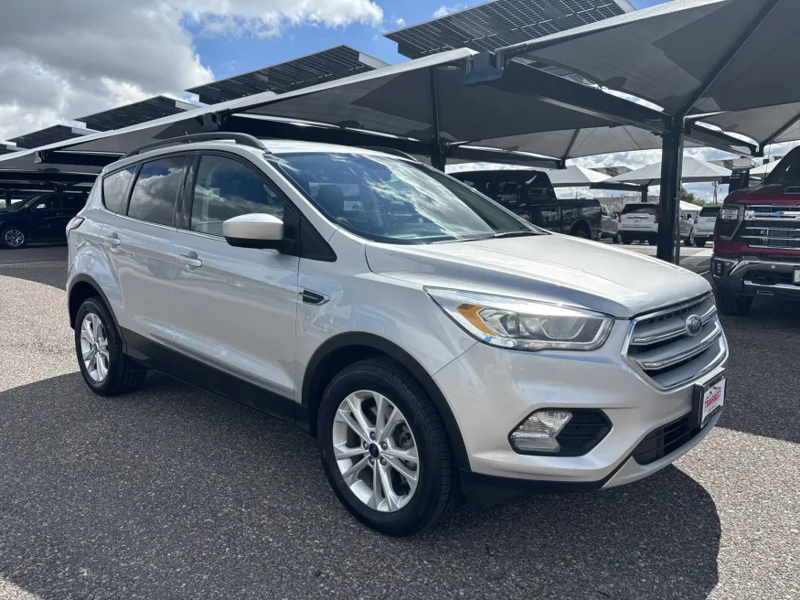 2018 Ford Escape SEL | Photo 6 of 18