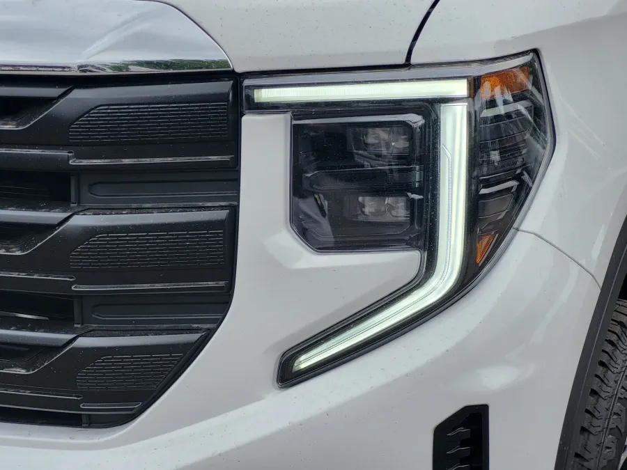 2026 GMC Sierra 1500 Pro | Photo 7 of 24