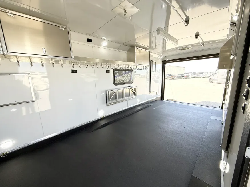 2026 Logan Coach Horse Power Burandt Edition | Photo 21 of 24