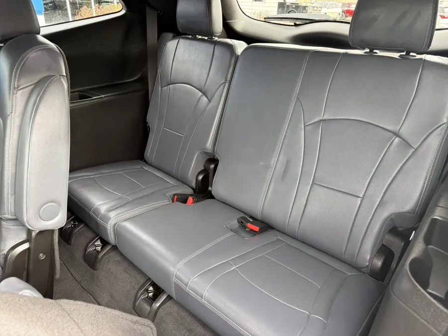 2023 Buick Enclave Premium | Photo 10 of 25