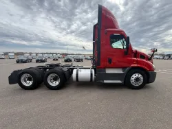 2018 Freightliner Cascadia 113 | Thumbnail Photo 5 of 10