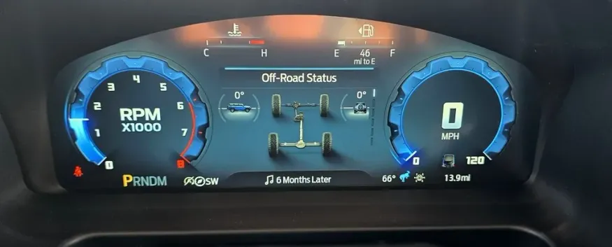 2025 Ford Bronco | Photo 16 of 29