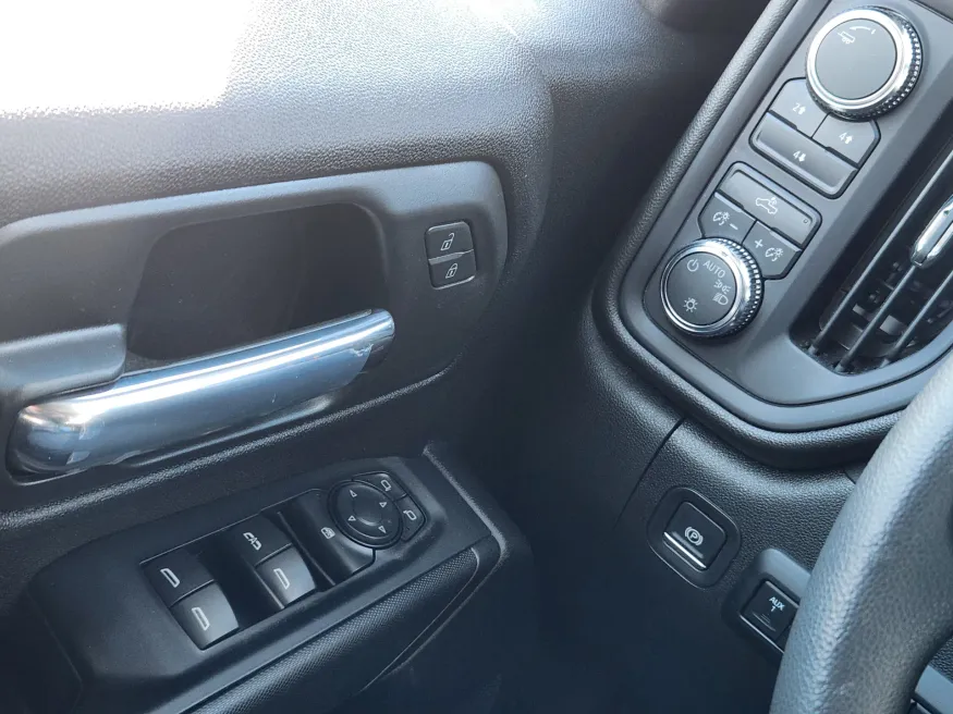 2026 GMC Sierra 2500HD Pro | Photo 16 of 21