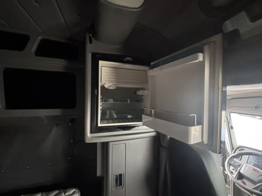 2022 Peterbilt 389 | Photo 20 of 20