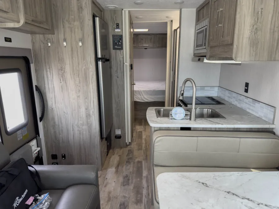 2021 Coachmen Pursuit 27XPS | Photo 2 of 17