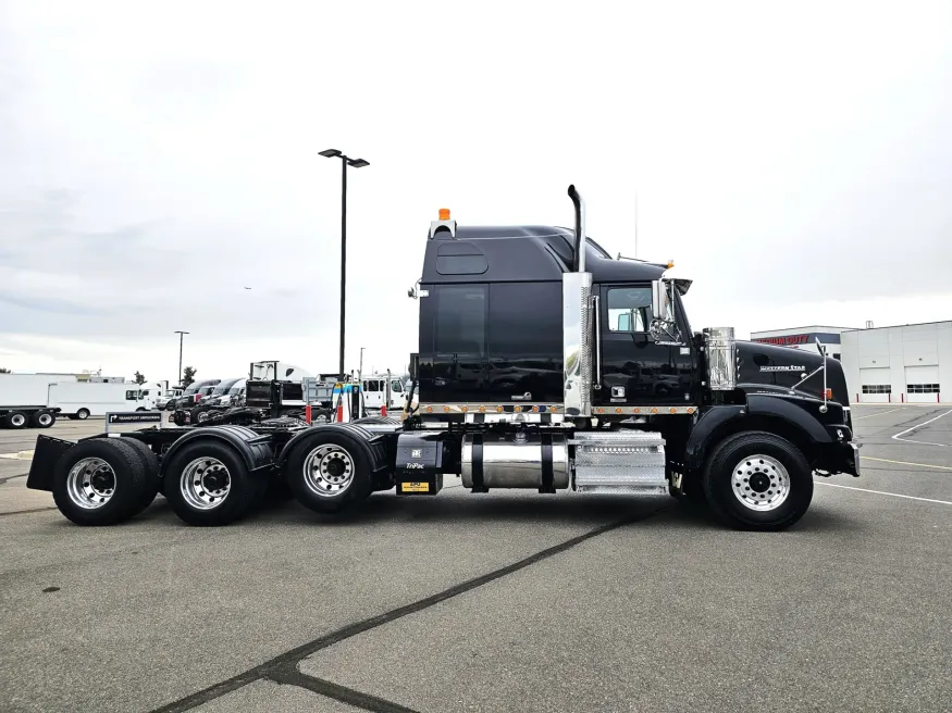 2021 Western Star 4900SA | Photo 4 of 29