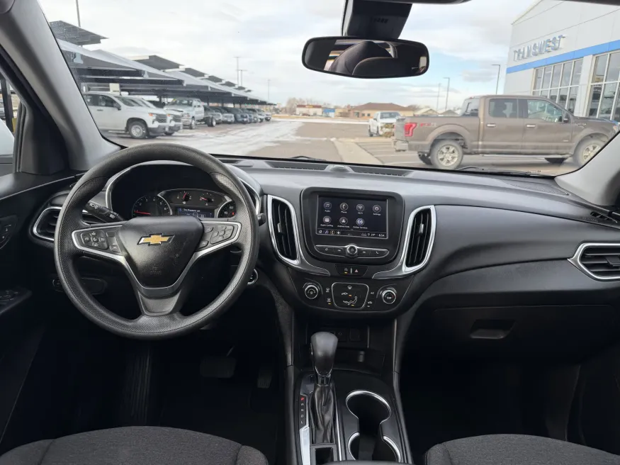 2022 Chevrolet Equinox LT | Photo 8 of 18