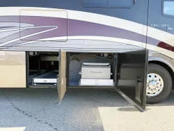 2013 Newmar King Aire 4584 | Thumbnail Photo 25 of 33