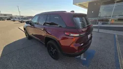 2024 Jeep Grand Cherokee | Thumbnail Photo 6 of 31