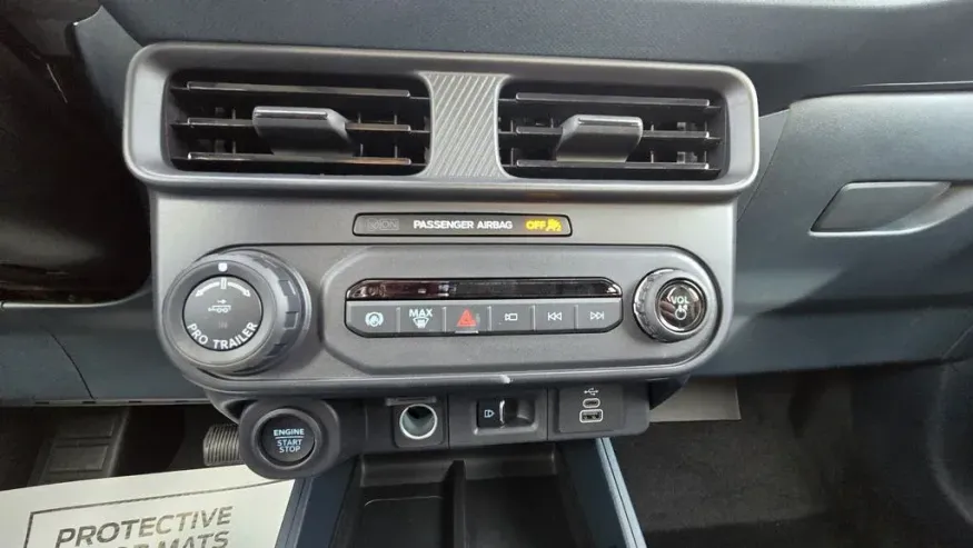 2026 Ford Maverick | Photo 23 of 32