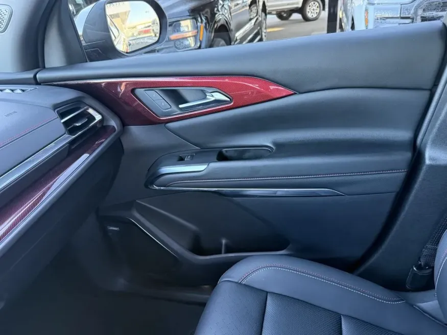 2024 Chevrolet Traverse | Photo 24 of 28