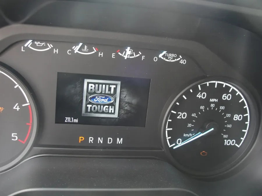 2025 Ford F-550 | Photo 11 of 17