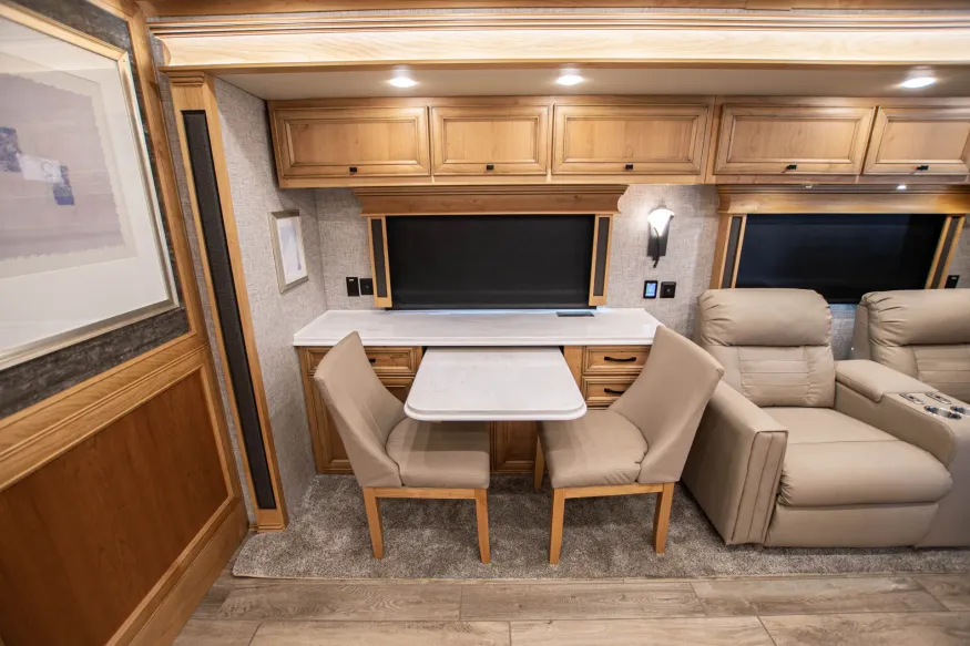 2023 Tiffin Phaeton 37BH | Photo 17 of 28