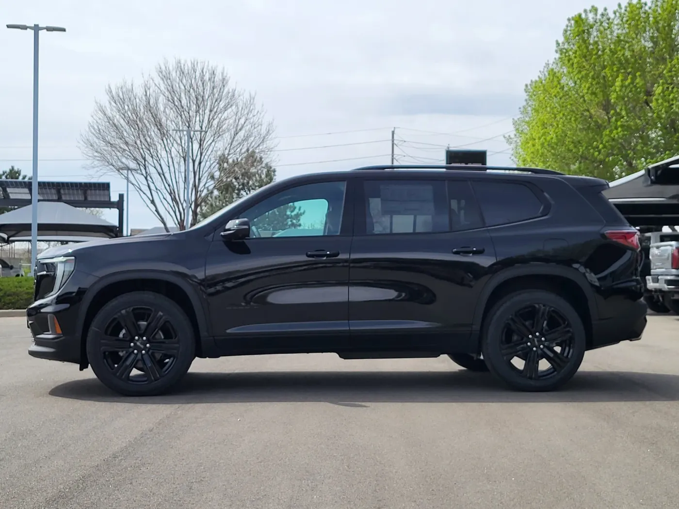 2026 GMC Acadia AWD Elevation | Photo 3 of 26