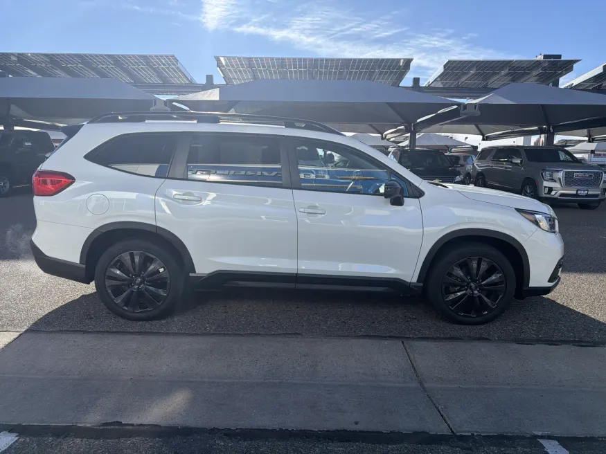 2022 Subaru Ascent Onyx Edition | Photo 5 of 25