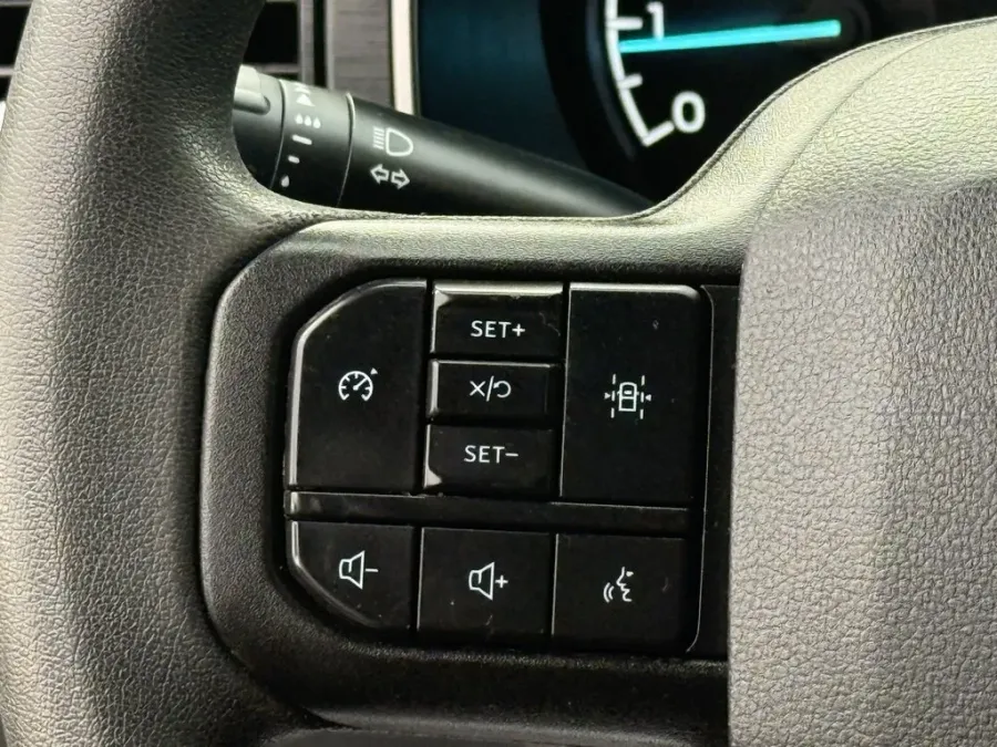 2023 Ford F-150 | Photo 13 of 21