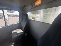 2007 Freightliner M2 106 | Thumbnail Photo 14 of 22