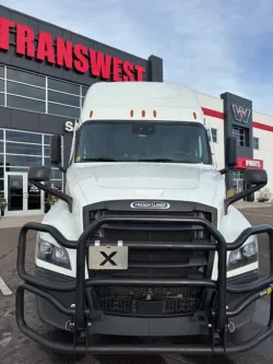 2024 Freightliner Cascadia | Thumbnail Photo 3 of 16