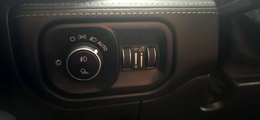 2022 RAM 1500 | Photo 15 of 35
