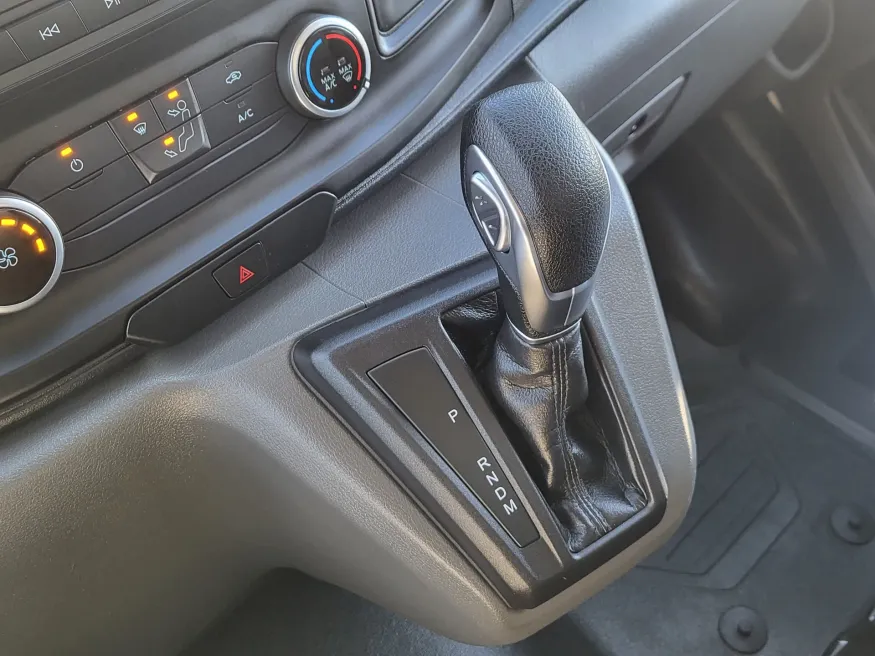 2023 Ford Transit Cutaway T350HD | Photo 19 of 25