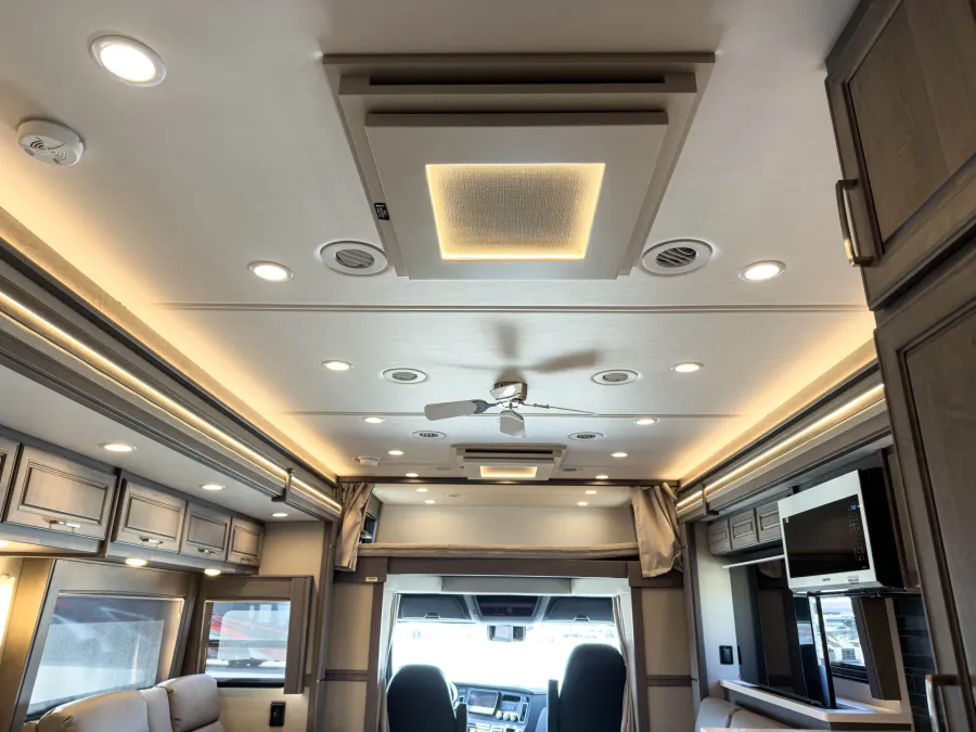 2026 Renegade Classic 45CMR | Photo 13 of 29