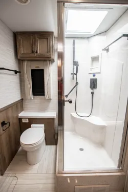 2026 Tiffin Phaeton 44OH | Thumbnail Photo 27 of 31