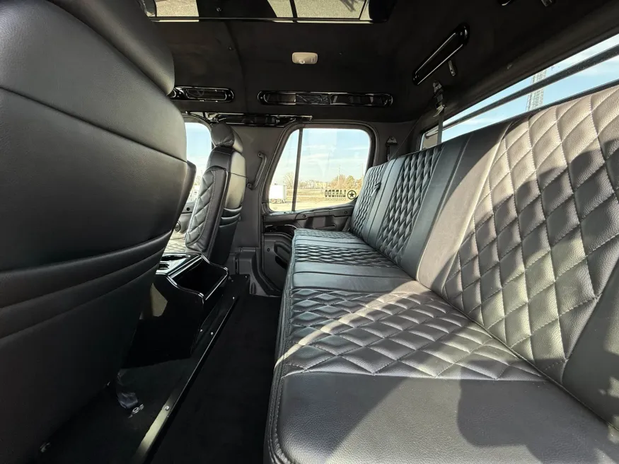 2024 Freightliner M2 112 Laredo | Photo 16 of 30