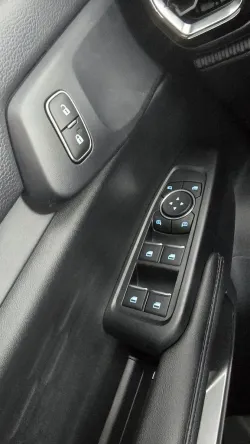 2025 Ford Ranger | Thumbnail Photo 11 of 21