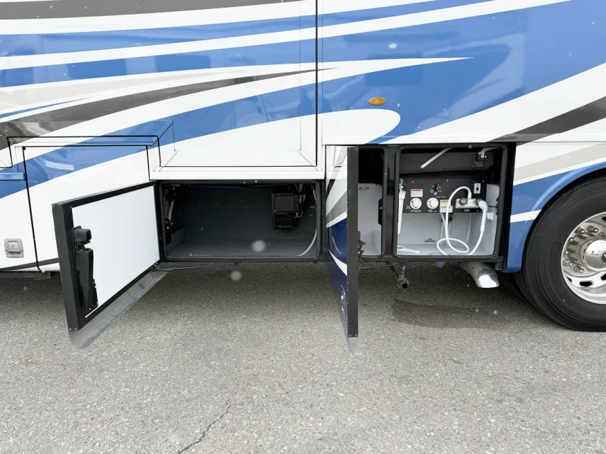 2022 Newmar Canyon Star 3722 | Photo 27 of 28