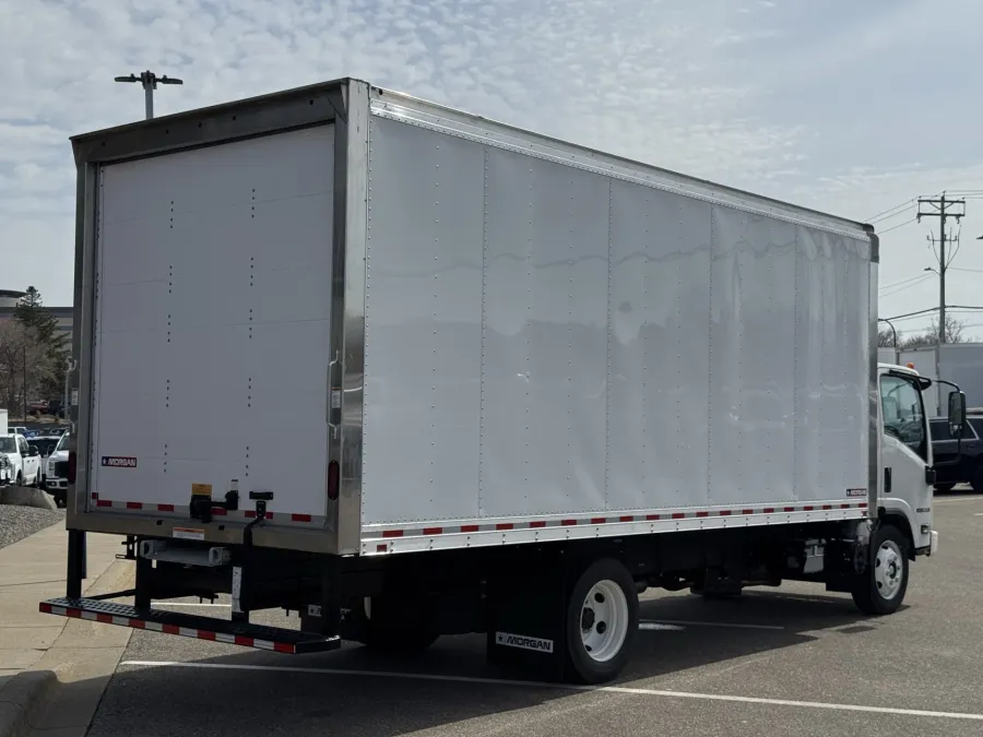 2025 Isuzu NRR GAS | Photo 10 of 21