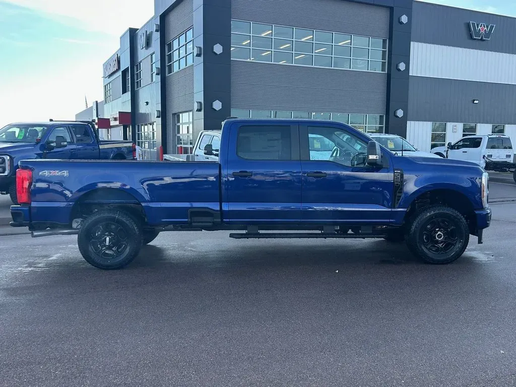 2026 Ford Super Duty F-250 XL | Photo 5 of 13
