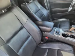 2017 Jeep Grand Cherokee Limited | Thumbnail Photo 10 of 32