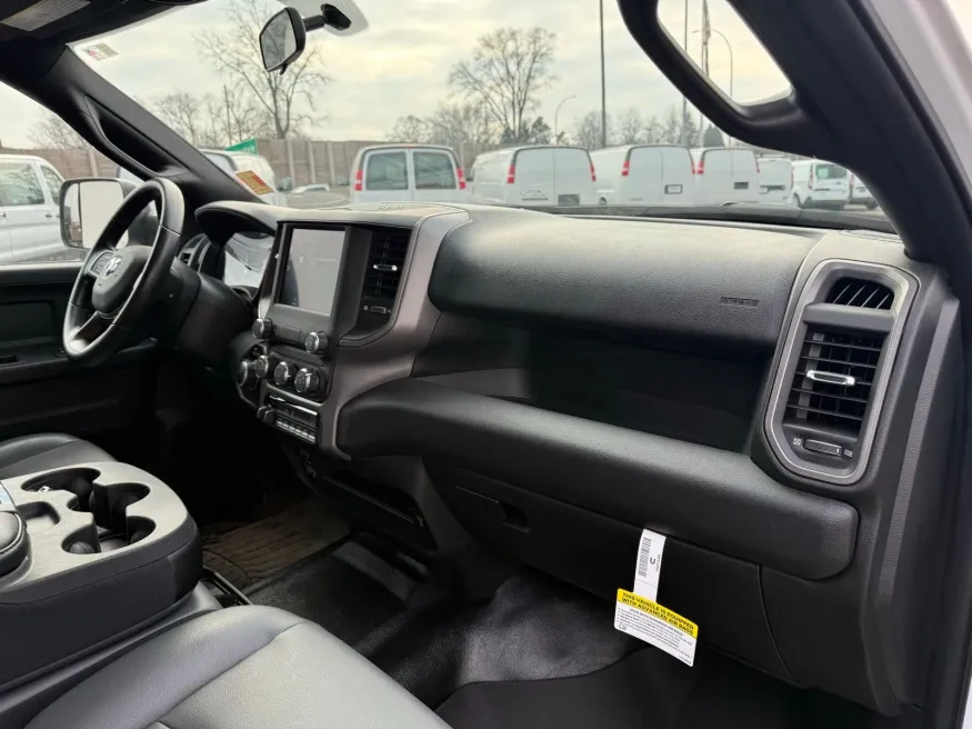 2022 RAM 3500 Tradesman | Photo 6 of 21