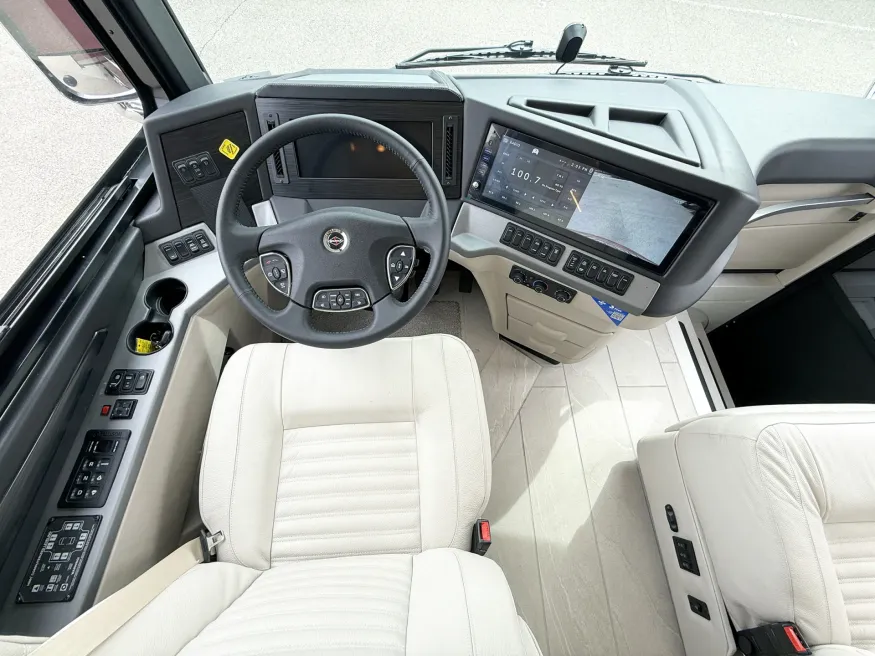 2026 Newmar New Aire 3547 | Photo 7 of 31