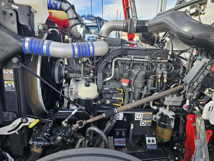 2020 Peterbilt 389 | Photo 16 of 34