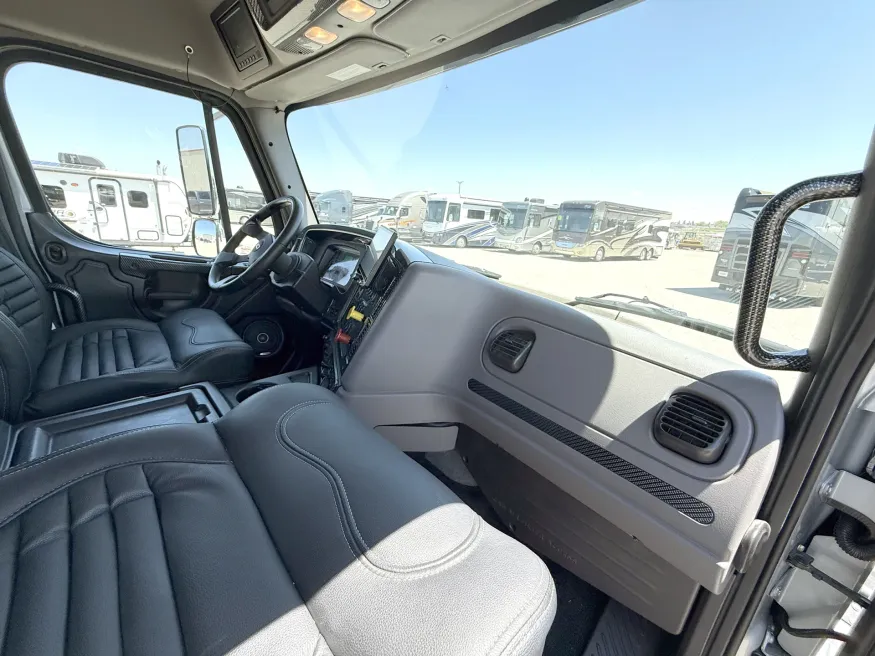 2024 Freightliner M2 106 Summit Hauler | Photo 21 of 22