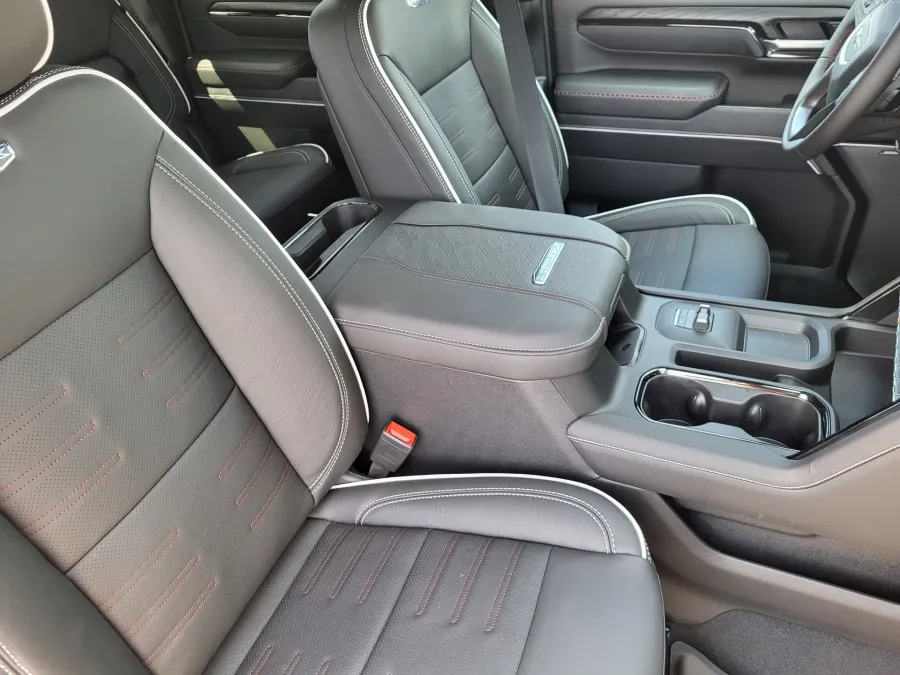 2026 GMC Sierra 2500HD AT4X | Photo 12 of 25