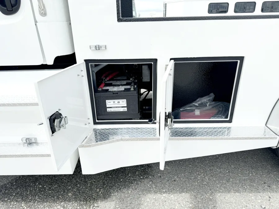 2023 Freightliner M2 112 Laredo Hauler | Photo 13 of 22