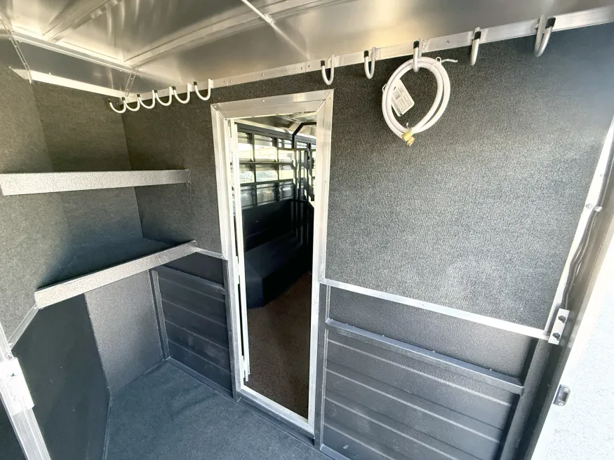 2026 Logan Coach Select 814 Stock Combo | Photo 21 of 25