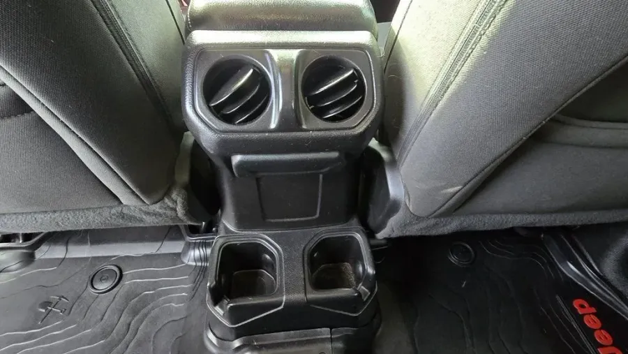 2021 Jeep Wrangler Unlimited | Photo 27 of 28