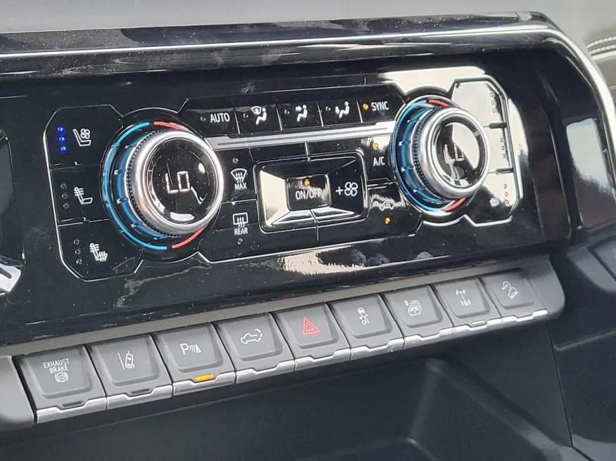 2026 GMC Sierra 2500HD AT4X | Photo 16 of 25