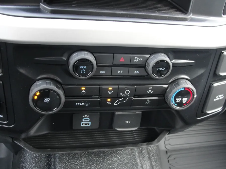 2026 Ford F-350 | Photo 10 of 15