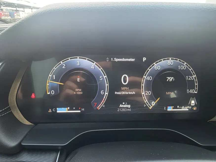 2025 Jeep Grand Cherokee Altitude | Photo 19 of 31