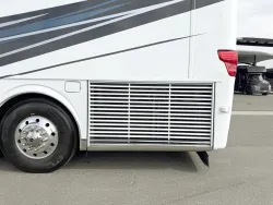 2023 Newmar Essex 4551 | Thumbnail Photo 32 of 34