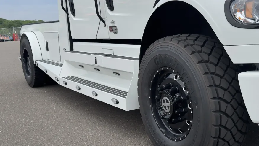 2025 Freightliner M2 106 Summit Hauler | Photo 13 of 22