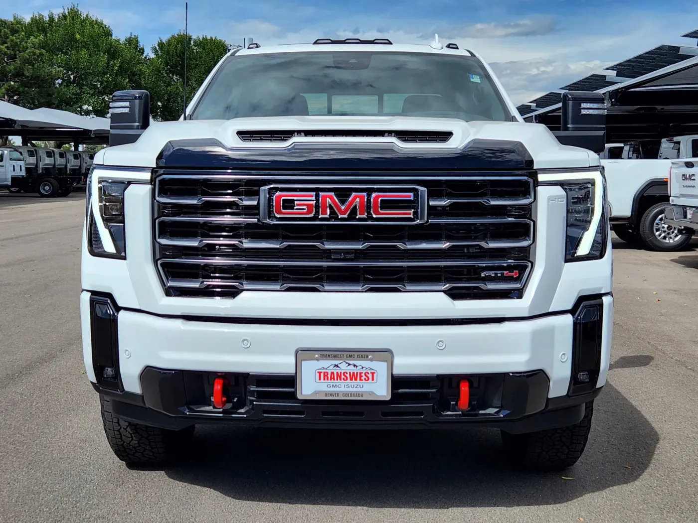 2025 GMC Sierra 2500HD AT4 | Photo 4 of 30