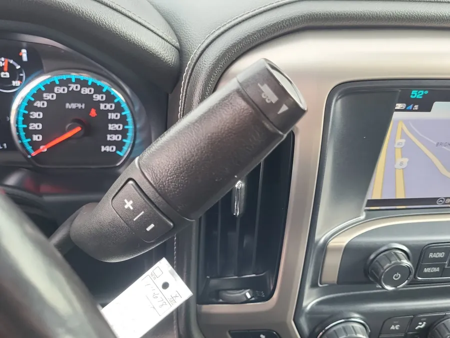 2018 GMC Sierra 2500HD Denali | Photo 18 of 23