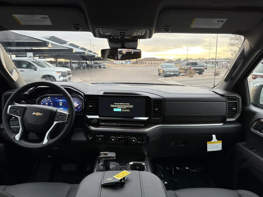 2026 Chevrolet Silverado 1500 LT | Photo 10 of 19