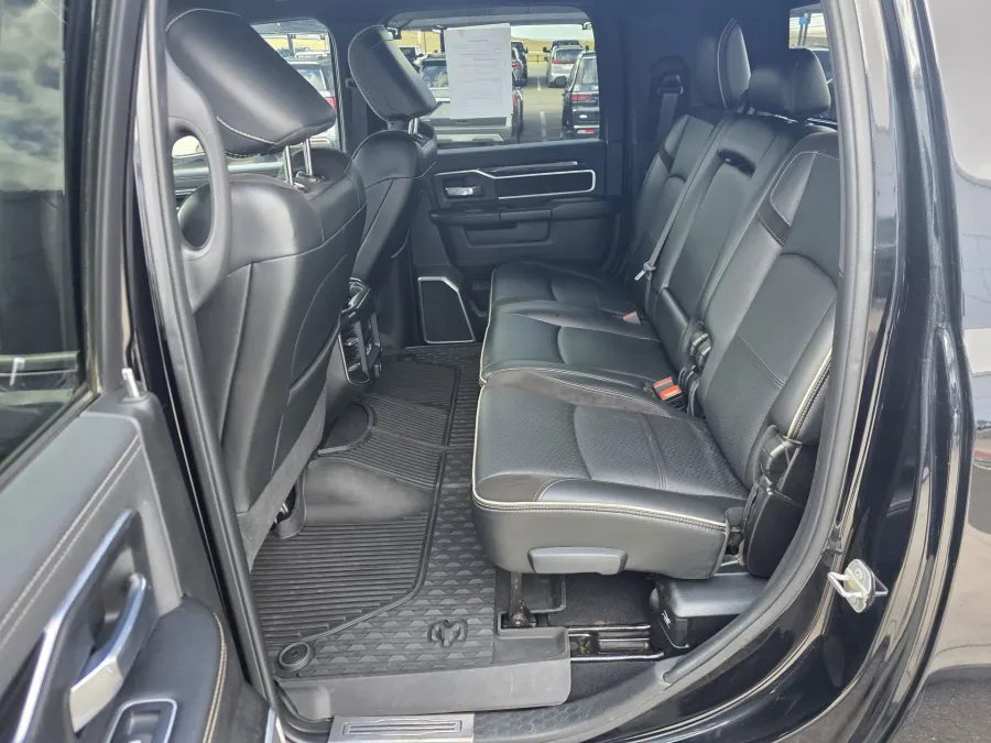 2022 RAM 2500 Laramie | Photo 12 of 27